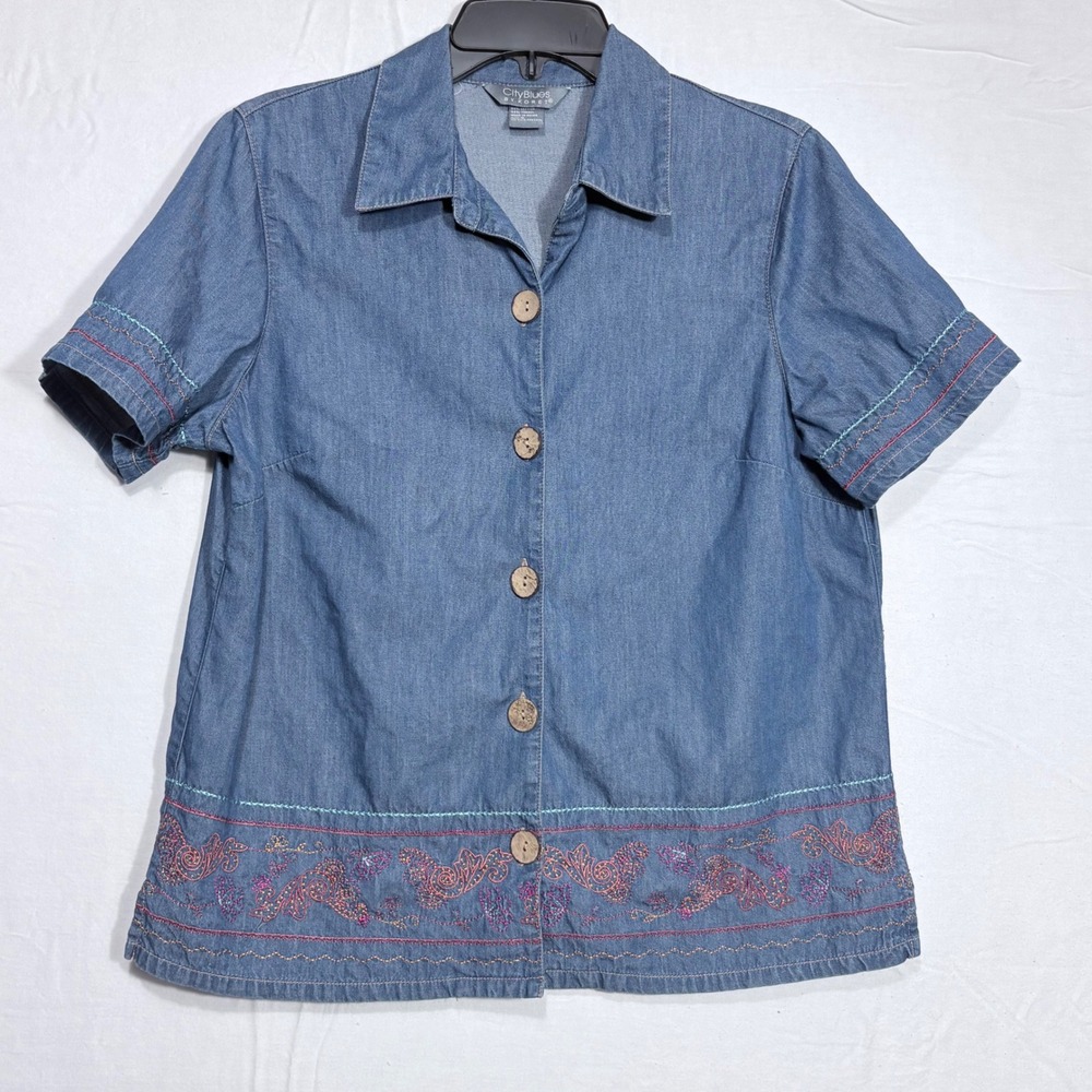 City Blues by Koret Button Up Shirt Women Size M Blue Excellent Embroidered Hem